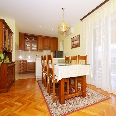 Apartment Vukadin Trogir Ngoại thất bức ảnh