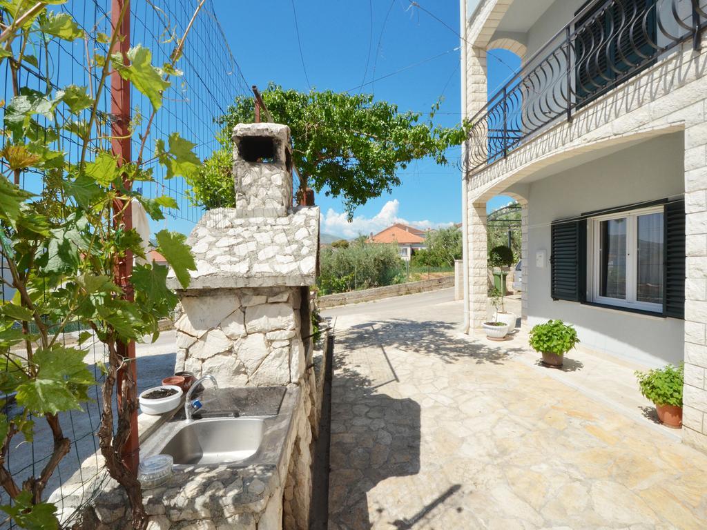 Apartment Vukadin Trogir Ngoại thất bức ảnh