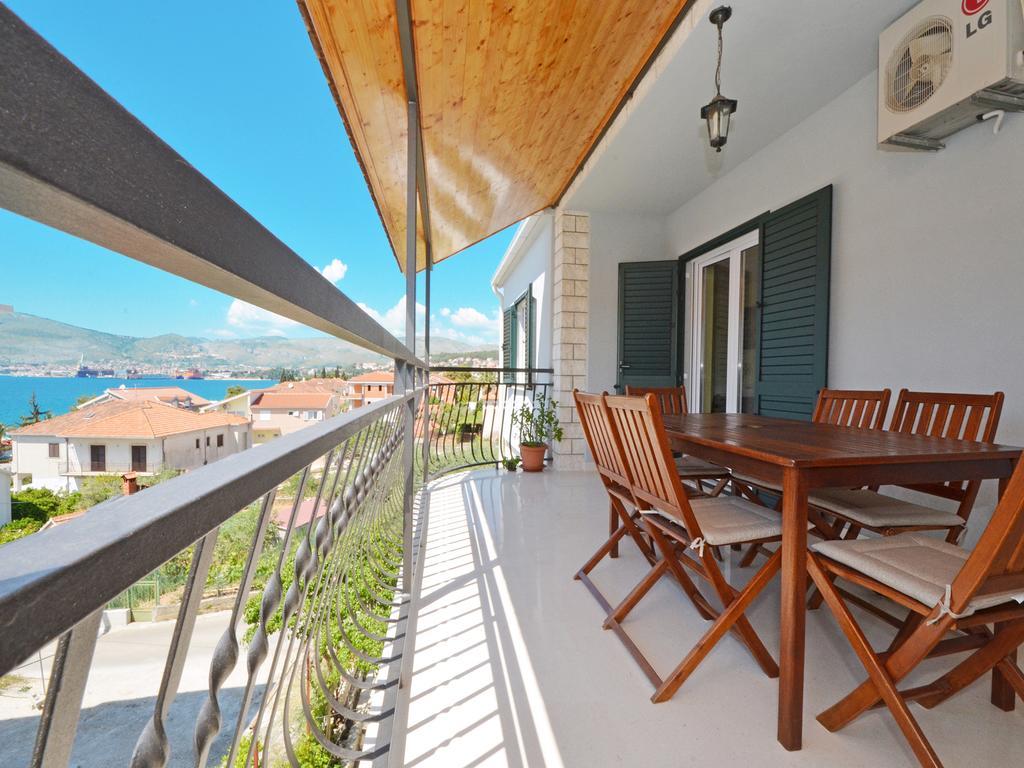 Apartment Vukadin Trogir Ngoại thất bức ảnh