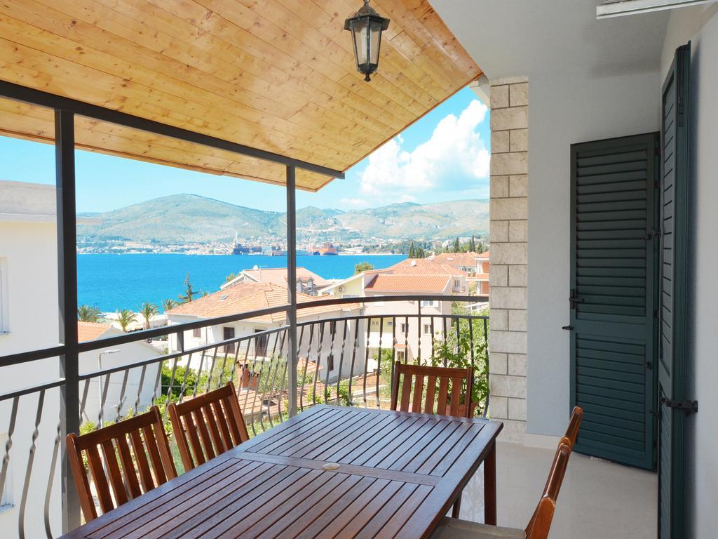 Apartment Vukadin Trogir Ngoại thất bức ảnh